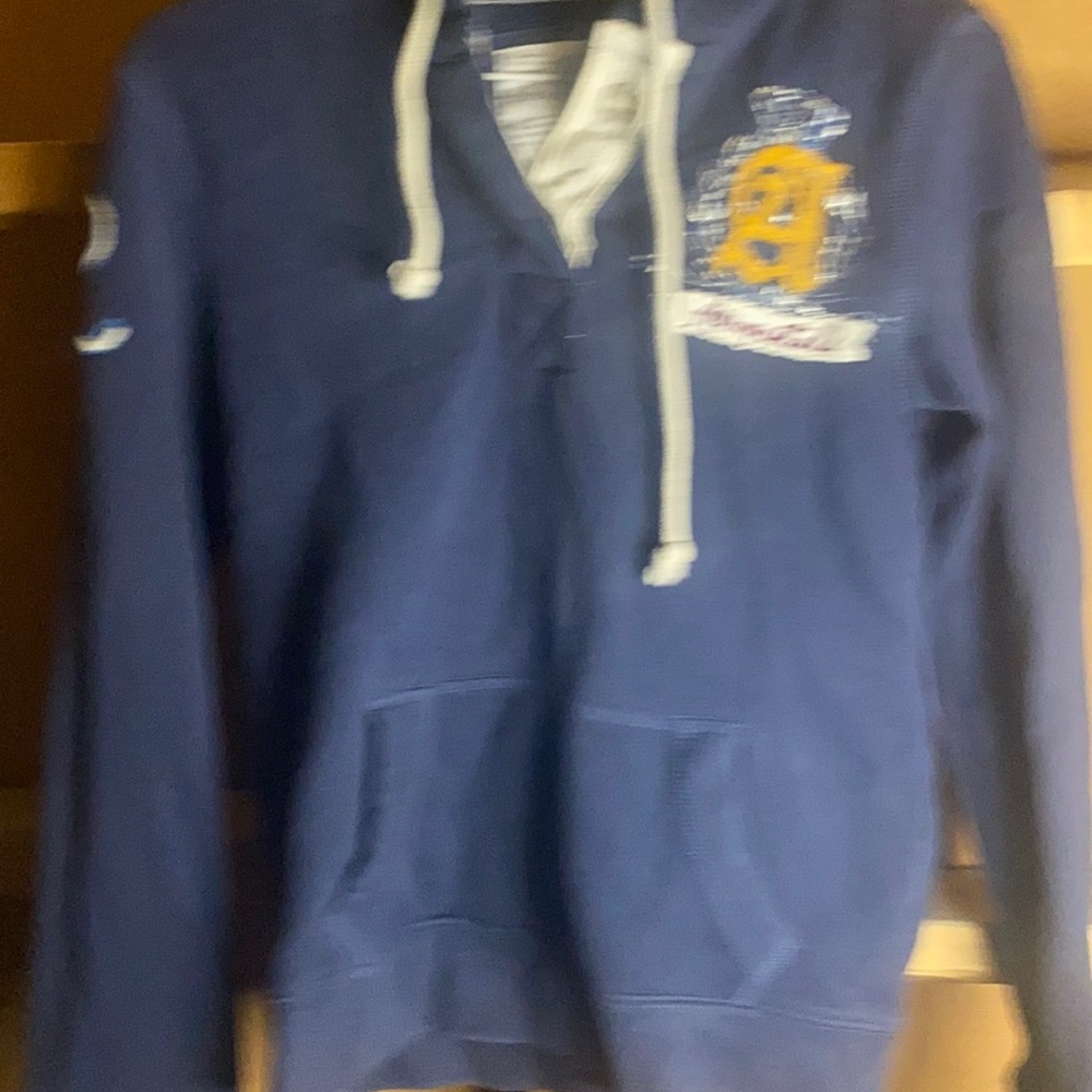 Aero hoody 2/30$